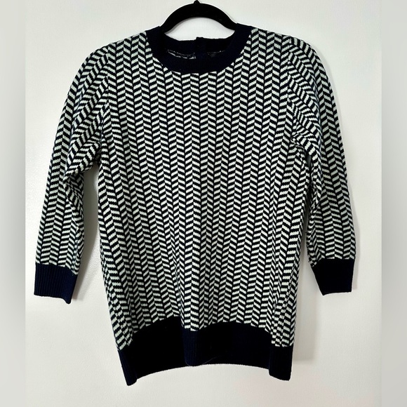 J. Crew Sweaters - J. Crew Women Italian Cashmere Navy Blue and Mint Green Cropped Sleeve Sweater S